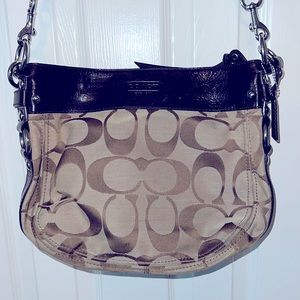 Coach signature shoulder bag/crossbody with removable strap.